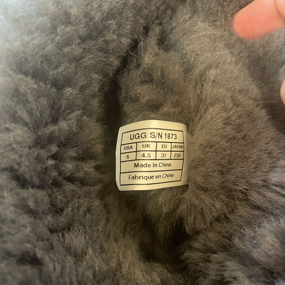 Gray 3 Button Uggs - image 7